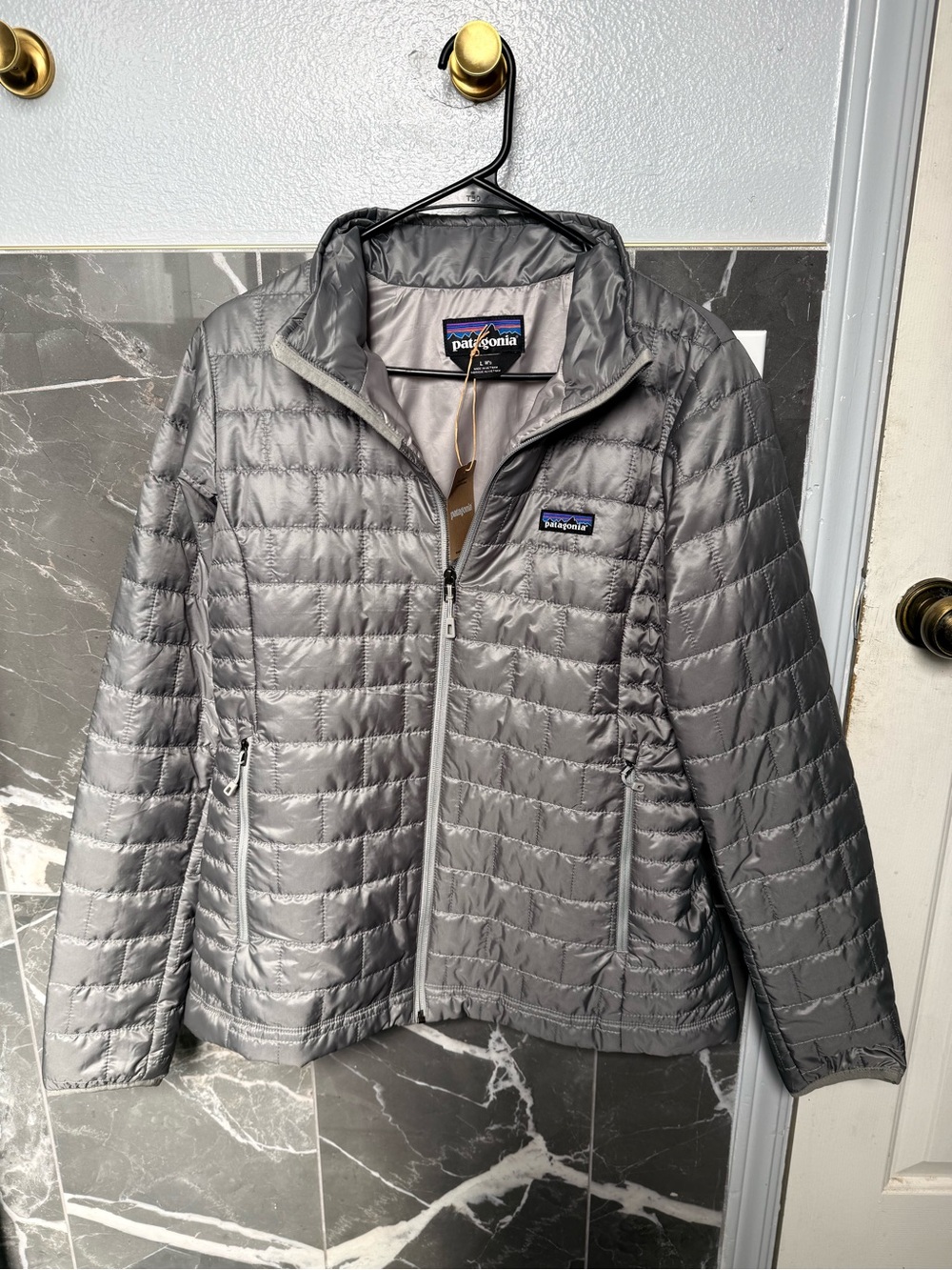 Patagonia nano puff jacket